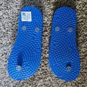 under armour size 2 sandals